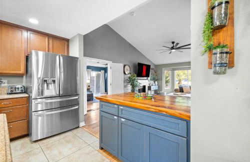 Modern Oceanside Stay with Yard & Laidback Vibes - Foto 37