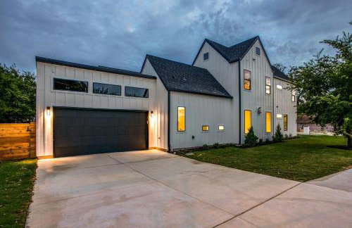 Actually walkable to square & Private Heated Pool - Foto 6