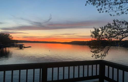 House on the WATER Lake of the Ozarks MO BIG DECK Swim Dock - Foto 2
