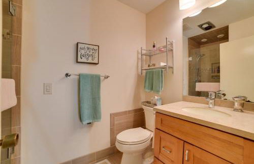 Harbor Springs Condo with Fireplace Near Skiing! - Foto 15