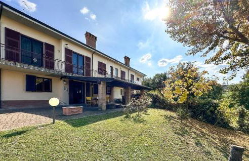 Cozy Home In Pozzol Groppo With Wifi - Foto 1