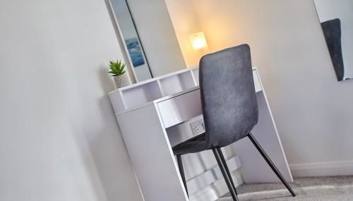 2022 Two Bed Stylish House Near Beach - Foto 4