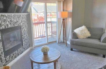 Private Stylish Townhome near ISU & Hospital - Foto 2