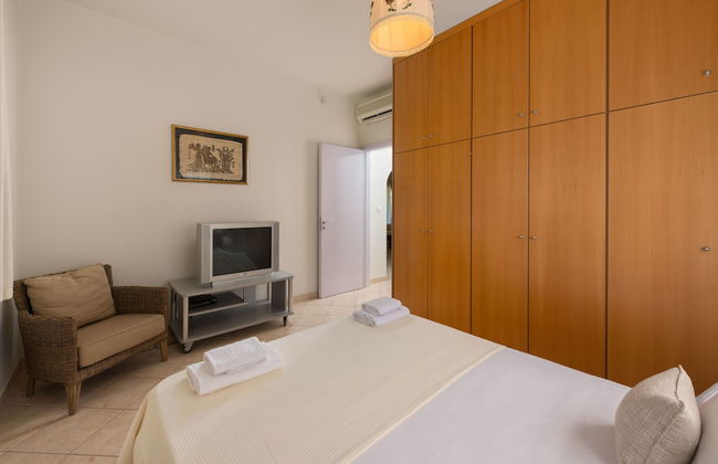 Blue & Green Villa - Photo 6