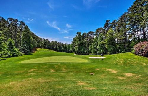 Lake Keowee Resort Condo with Balcony and Pool Access! - Foto 36