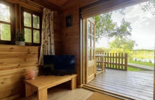Inviting 1-bed Cabin in Newmarket - Foto 7