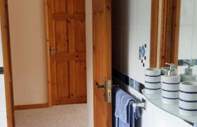 Cosy Pembrokeshire Home - Photo 11