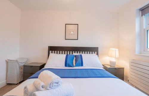 1BR Flat, Sleeps 4, Opposite Gunnersbury Station - Foto 12