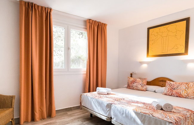 Aparthotel Sol Parc - Photo 4