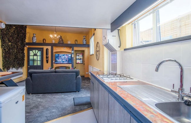 Clouds - 1 Bedroom Holiday Home - Milford Haven - Photo 10