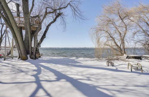 Waterfront Forest Lake Studio with Shared Dock! - Foto 23