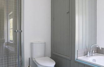 Coastguard Cottage - set in an elevated position with fabulous views overlooking Portloe - Photo 20