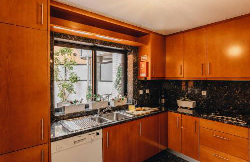 Douro Riverfront 2BR with Private Terrace & Garage - Foto 8