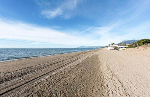 Alvarito Playa Marbella front beach apartment - Photo 4