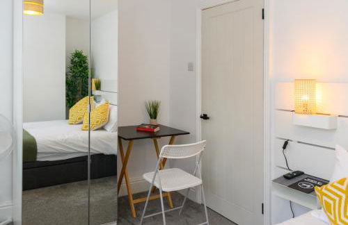 Asher Suite - Cozy 2BR Home with Parking & WIFI - Foto 15