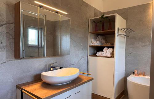 Chic Spacious Apartment Surrounded by Nature Near Opatija - Foto 15