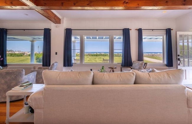 Miramar Escape - Photo 1