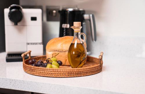 Luxury Apartment nr Broadway with Private Parking! - Foto 9