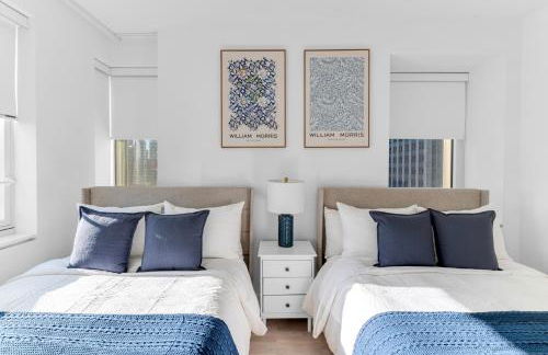 Lavish Two-Story Retreat in the Heart of Manhattan - Foto 48