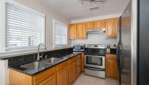 The Landing on 3rd - Walk to UF & Downtown, Pets - Foto 2