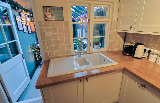 Beautiful 3-bed Cottage in Burnham-on-crouch - Foto 17