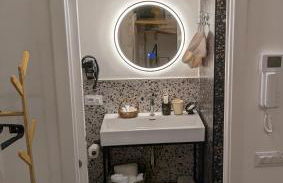 Saliscendi in centro - Foto 4