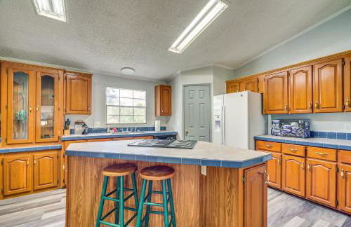 Charming Farmhouse in Morriston with Fenced Yard - Foto 2