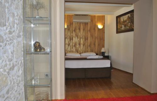 Attractive Greek House with Private Pool near Sea & City Center - Photo 62