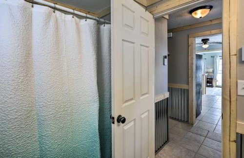 Lakefront Vacation Rental with Fire Pit and Dock! - Foto 17