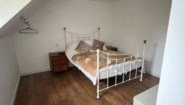 The Acorn Hideaway - Photo 3