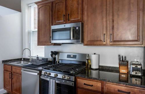 Luxury 3BR with Parking in Heart of DC - Steps to Metro - Foto 17
