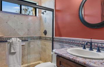 Timeless Spanish Villa with Panoramic Ocean Views - Foto 38