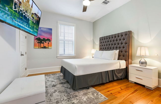 Spacious 5BR Urban Retreat with Balcony & Pool - Foto 67