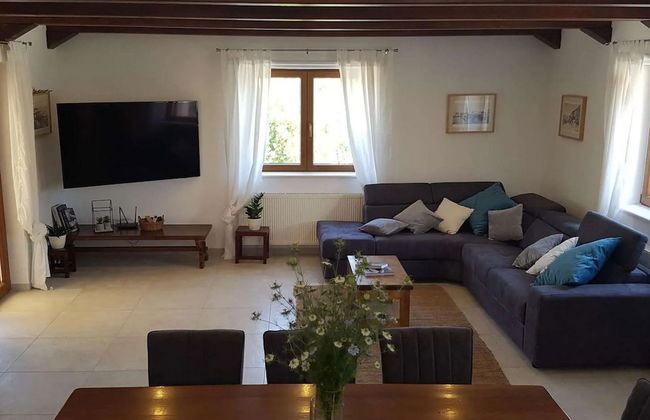 Secluded Oasis With Pool, Outdoor Kitchen, & Landscaped Terraces - Foto 12