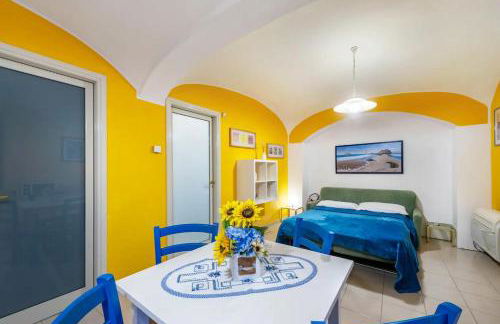 Bilocale in centro con parcheggio gratuito 4 persone - Foto 2