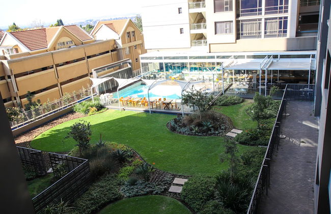 Sandton Smart Apartment Eleven - Photo 35