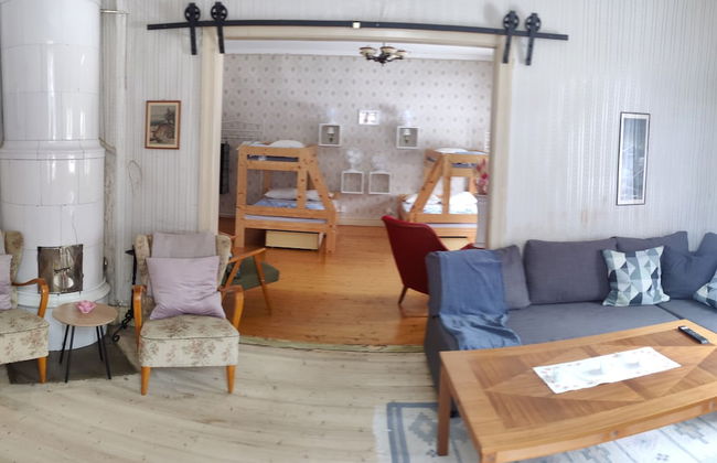 Bright and Spacious Living in Historic Building - Photo 13