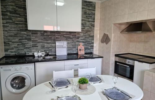 "Apartamentos do Farol" com vista para o mar - Foto 19