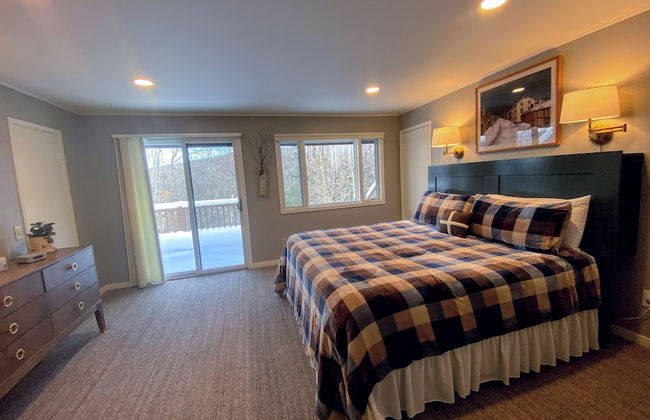 A1 Luxury Bretton Woods Ski-in Ski-out Townhome Next to Beginner ski Area Fast Wifi Keyless Entry - Photo 24