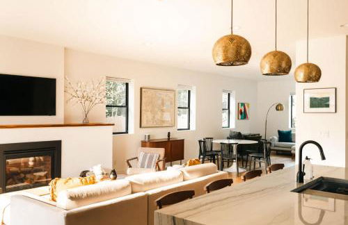 Colorful Sunnyside Escape - Walk to Dining & Parks - Foto 22