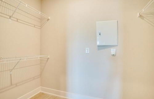 Commute to Fort Worth Newly Built Apt with Pool - Foto 16