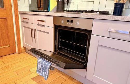 Private All-Weather Hot Tub House, Fire Pit, Free Parking, Near City Centre, Freeman Hospital, Great Transport Links - Foto 24