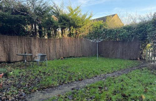 Entire House with Garden and Office - Foto 11