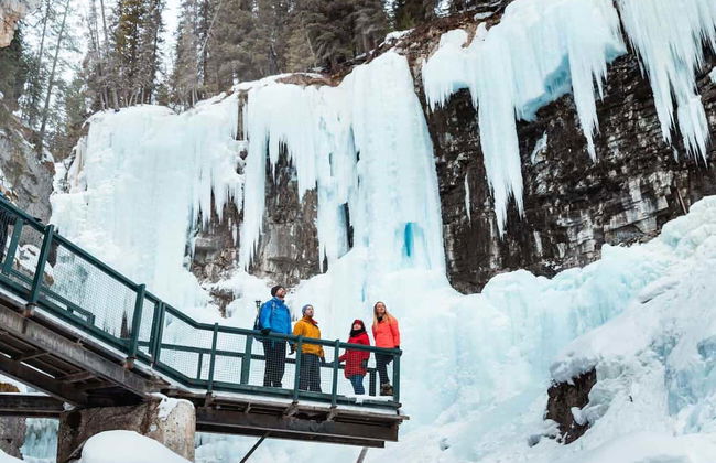 Excursión a las cascadas congeladas del Cañón Johnston - Foto 3