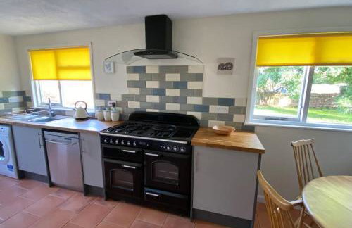 Cheerful 3 bedroom bungalow with indoor fire place - Foto 21