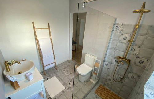 Craftsman's House - Photo 16