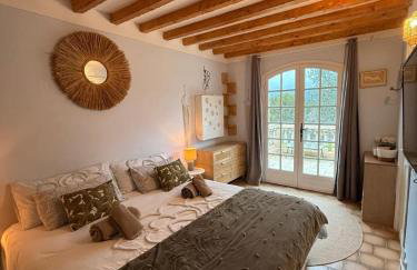 Small Provencal Castle with Swimming Pool, Tennis, Gym & Calm - Foto 70