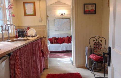 Romany Wagon & Cwtch - Photo 7