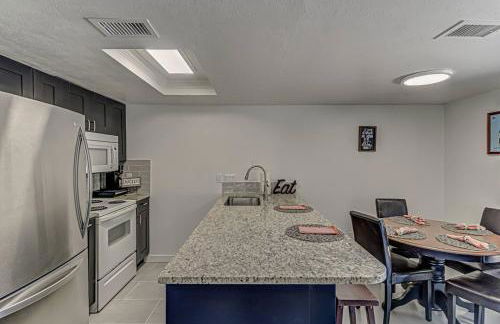 4 BDRM with POOL Prime Location on Lamar Mins to DT - Foto 15