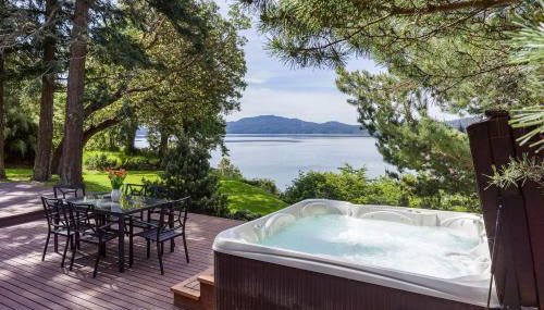 Luxe Beachfront, Hot Tub, Kayaking, Walk to Town - Foto 3